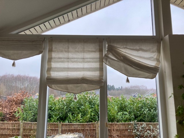 5 foldegardiner i stof skal repareres