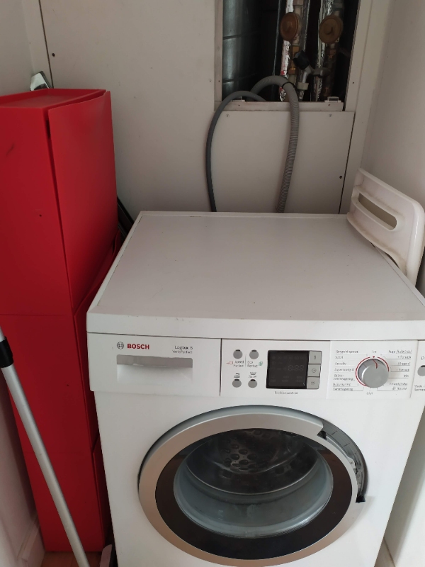 afmontering hårde hvidevarer + evt. nedbæring