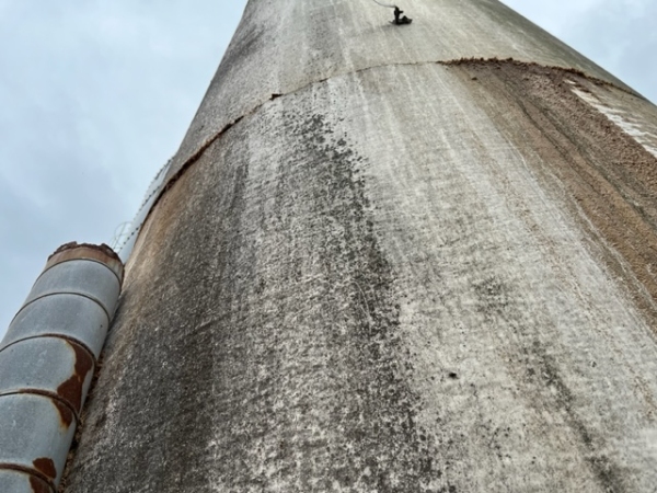 Flænge i glasfiber fodersilo