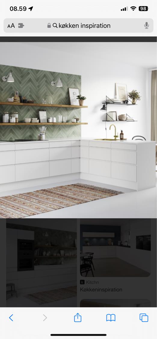 Opsætning af hylder i køkken