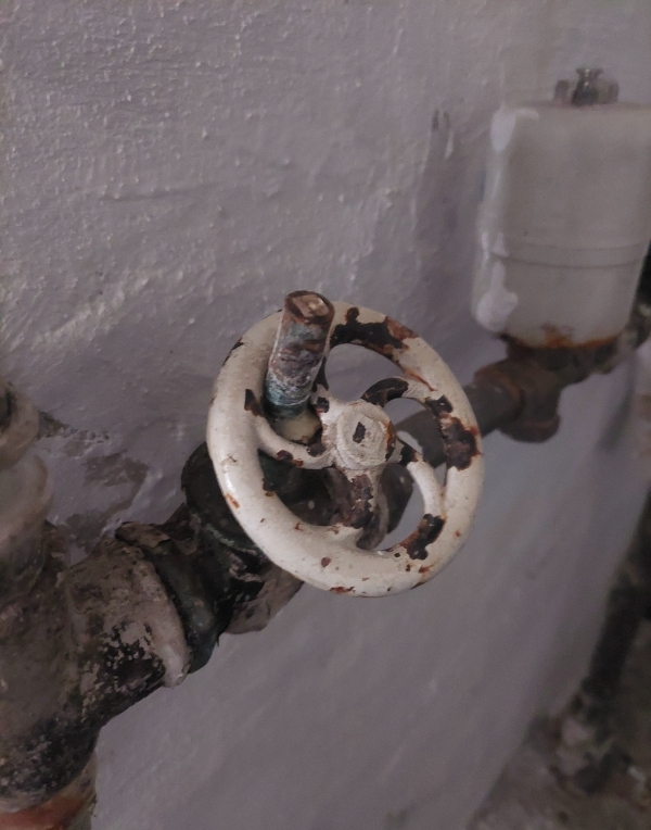 Udskifte rør i kælder