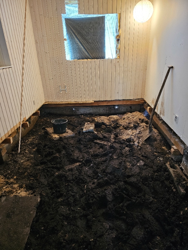 Opgravning og jordudlægning