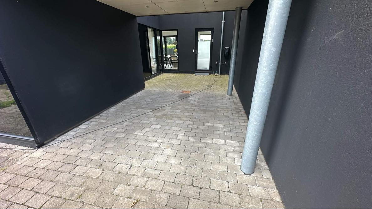 Udskiftning af havefliser fra holmegårdsten til 60x60 soldaterfliser