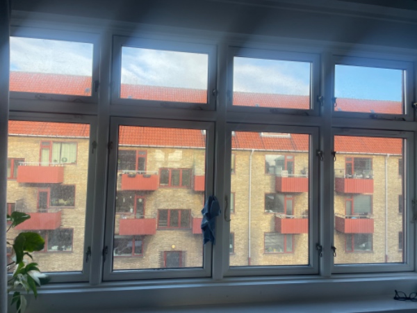 Vinduespudsning 2. sal