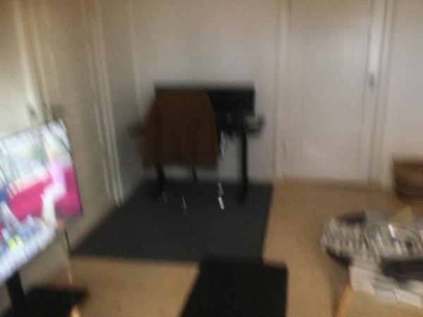 Tapet, maling og træværk stue