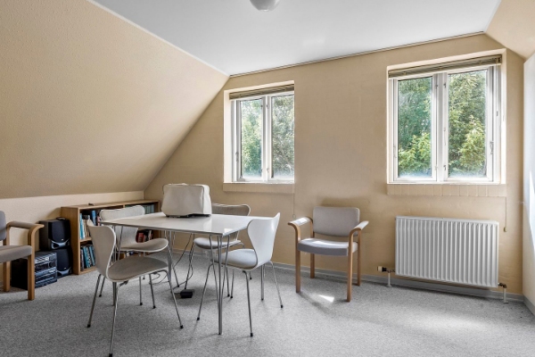 Maling af 205 kvm tomt hus (loft+vægge)