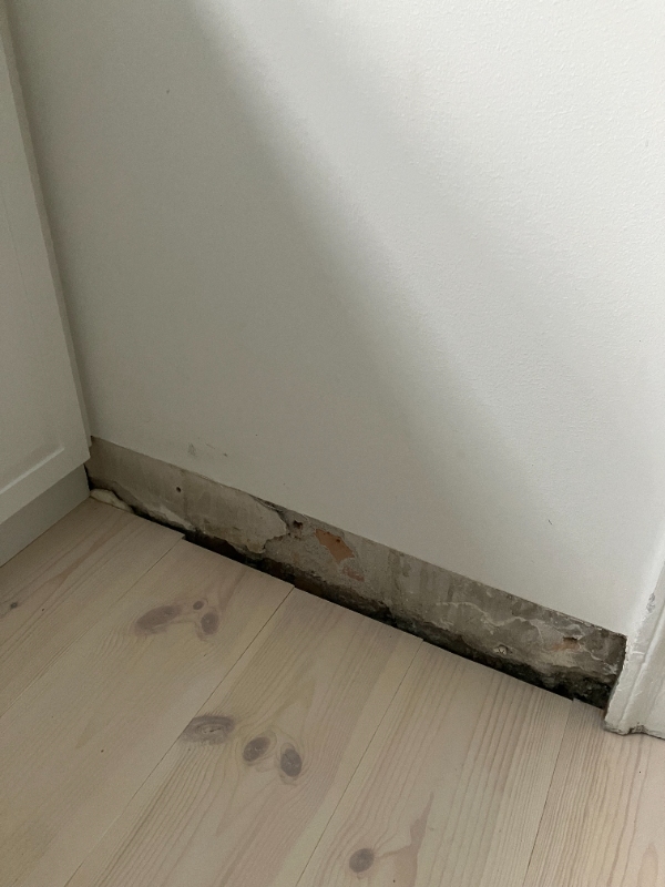 Montering af fodpaneller