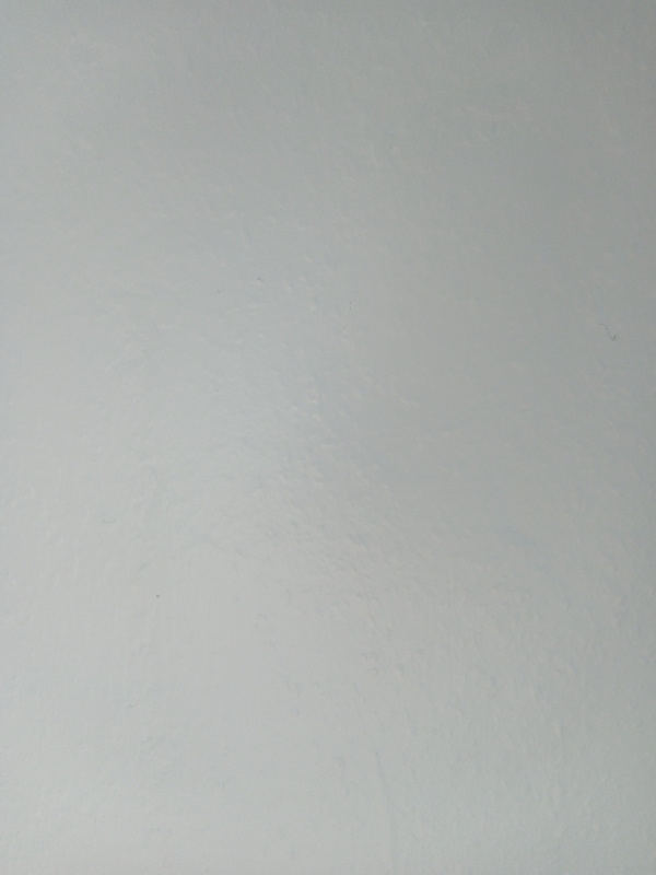 Maling, tapetsering/opsætning af væv samt spartling, Sprøjtelakering af alle låger i skabene