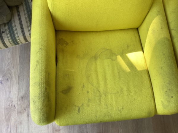 Rensning af sofa og stole