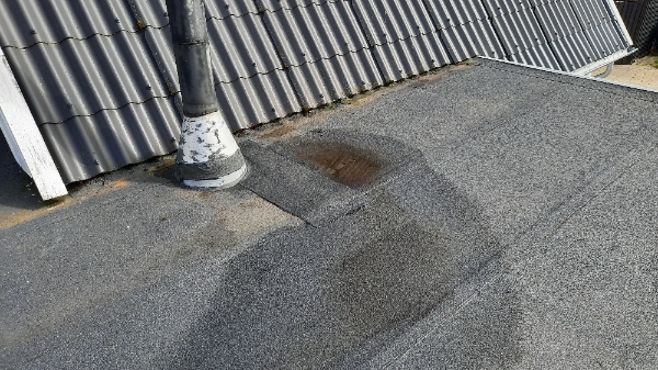 Utæthed i fladt tag med tagpap