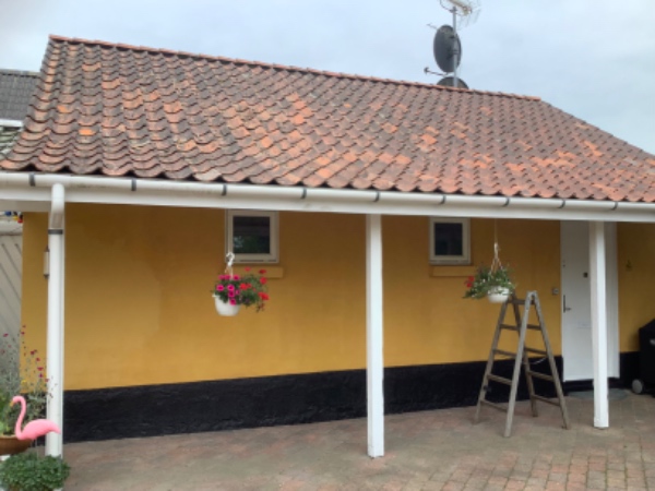 Skiftet teglsten på tag, ca 20 stk. tegl haves.