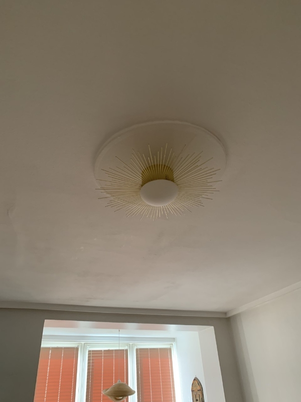 Reparation af loft omkring lampeudtag