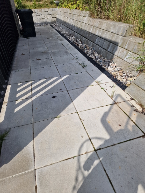 Havefliser rengøring 80m2