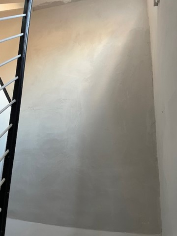 Pudse skråvæg med armeringsnet