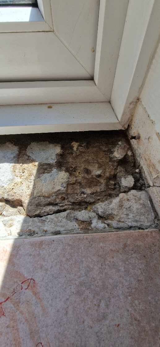 Lagt fliser og evt pudset min dør karm