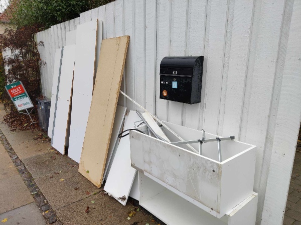 Afhentning af storskrald i Brønshøj