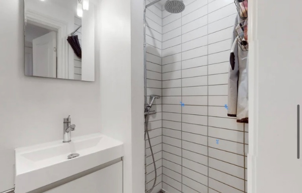 Slutrengøring 2 værelseslejlighed 63m2 inkl rengøring af køkken og bad inventar