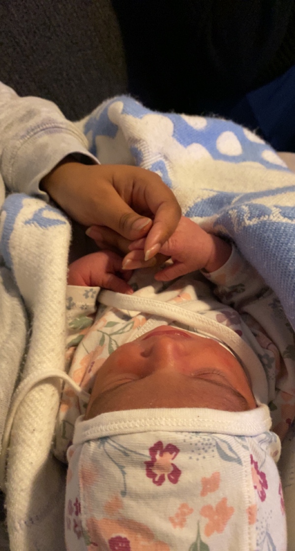 Rengøring af stue, vaske gulv, vaske op i køknet og badeværelse