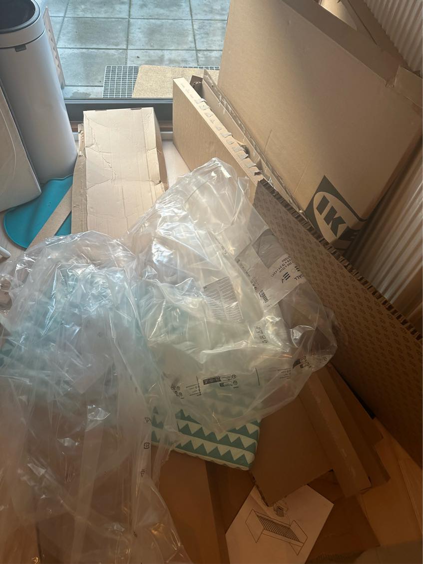 Bortskaffelse af møbler og affald