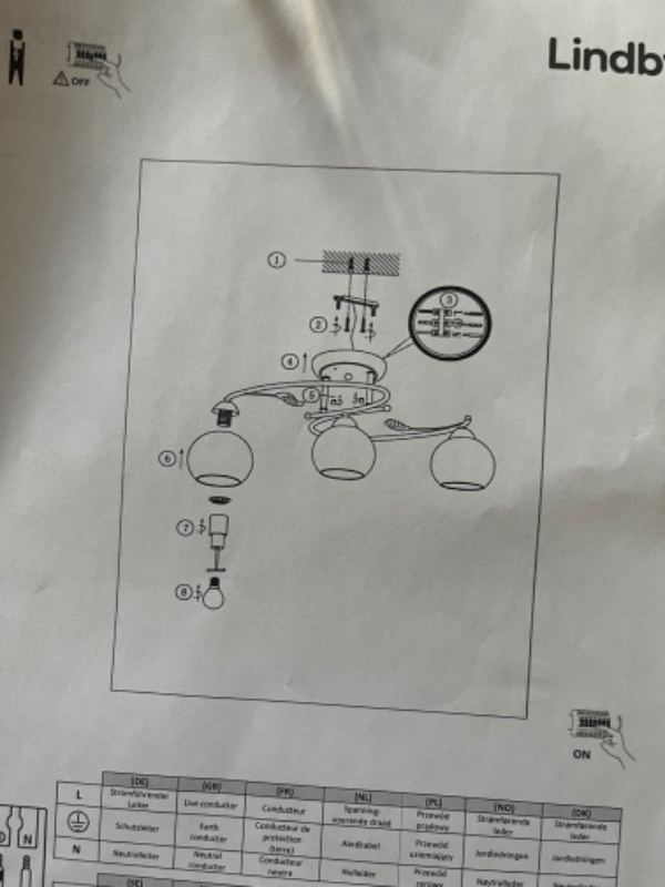 Montering af ny stuelampe