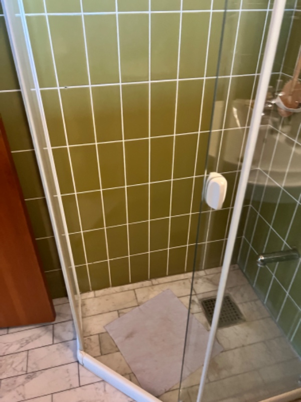 Fjern brusekabine, opsæt badeforhæng