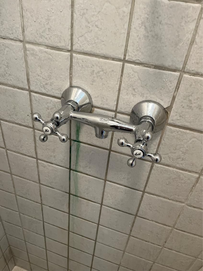 Skifte blandingsbatteri og vandtilslut