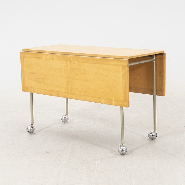 Transport af et lille bord fra Malmø til København