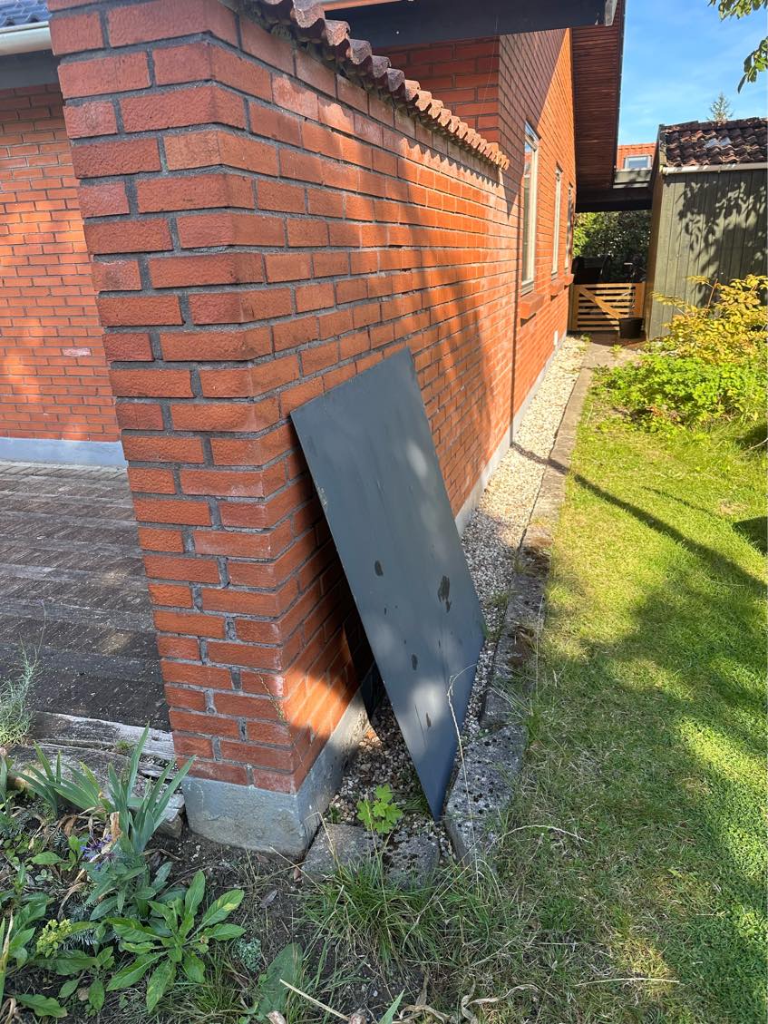 Fjern gammel brændeovn og kør den på genbrug