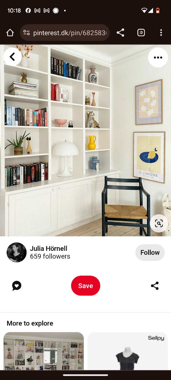 Indbygningsreol ca.2*2,5m, med skab under.