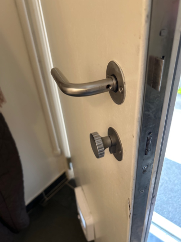 Reparation el muligvis udskiftning af dørhåndtag