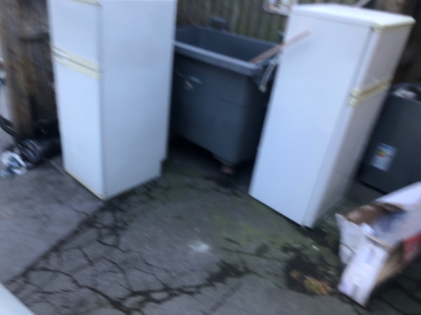 Afhentning af hårde hvidevarer