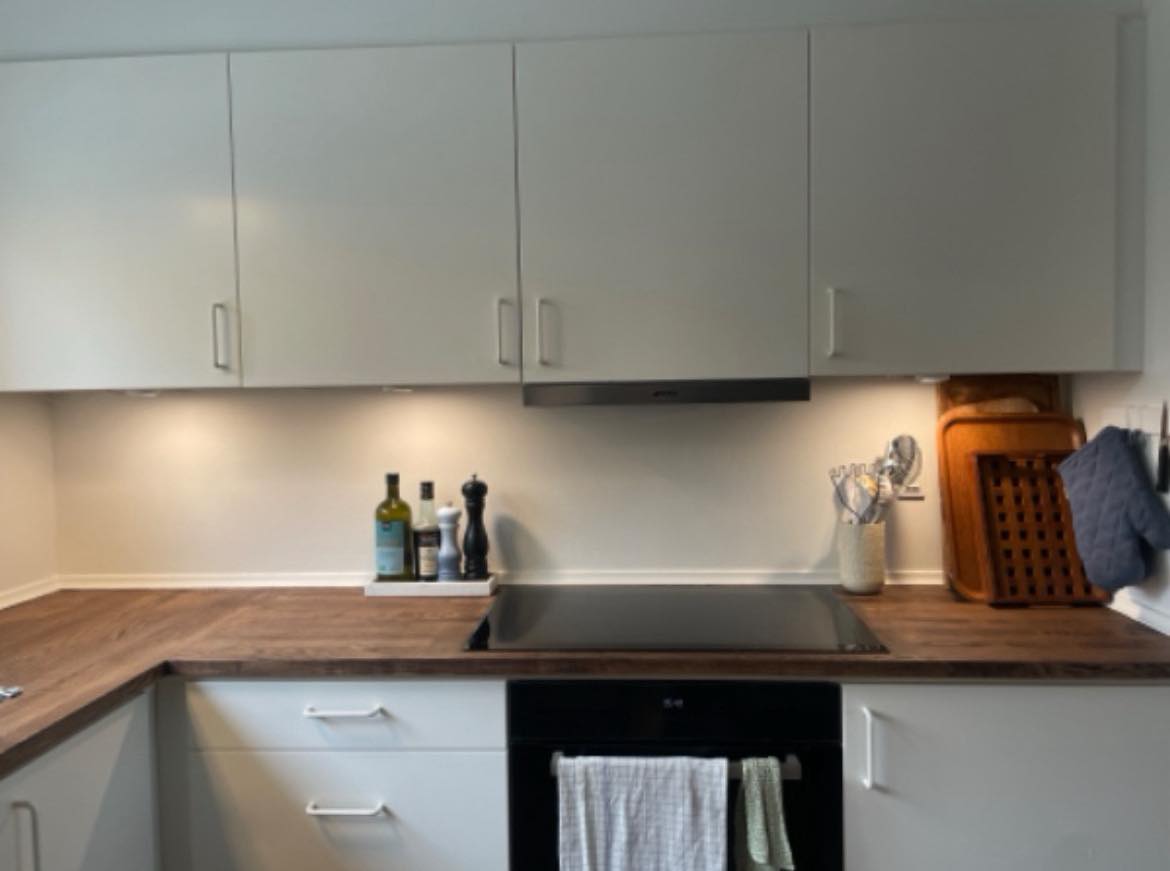 Opsætning af fliser i køkken