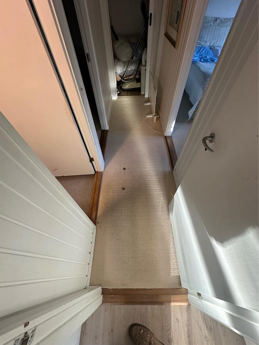 Gulve males I højglans maling