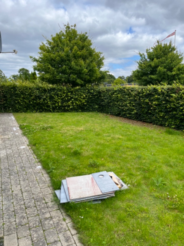 Græs slåning og klippe hæk