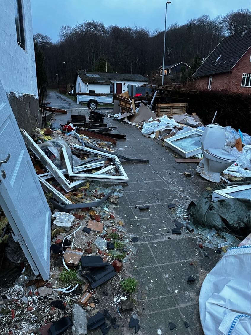 Afhentning af renoverings og byggeaffald