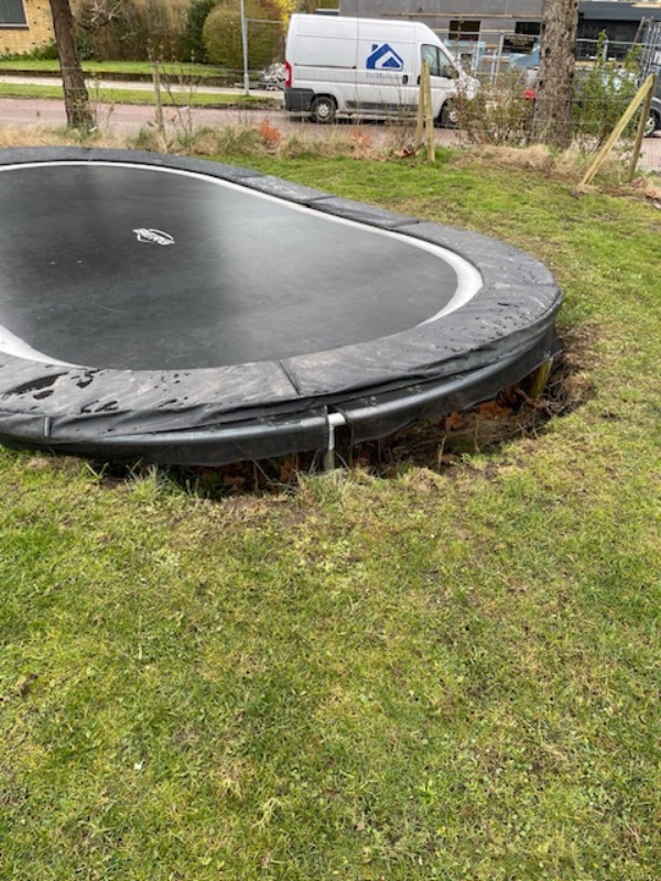 Reparation af trampolin