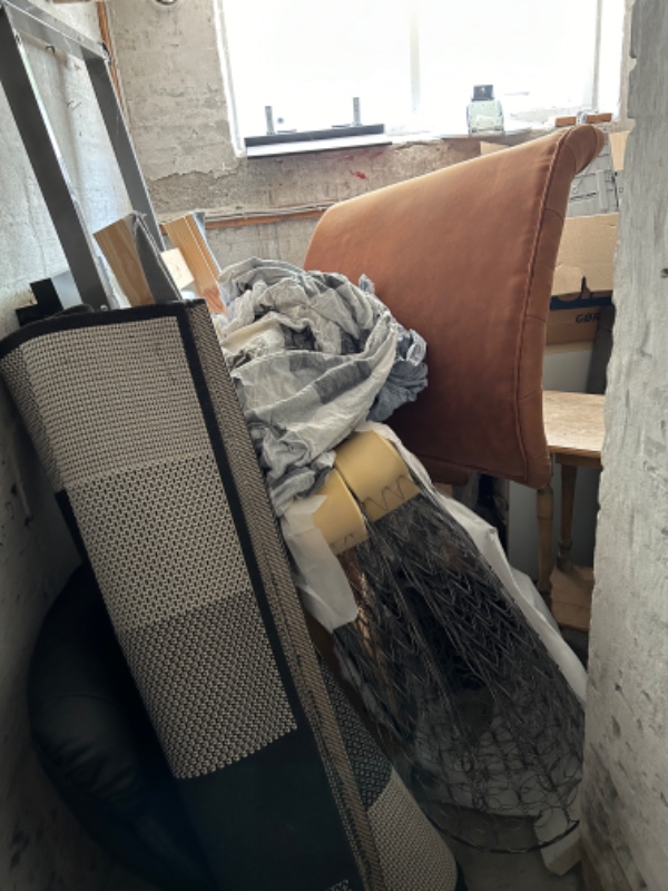 Vil gerne have tømt kælderrum og smidt alt ud