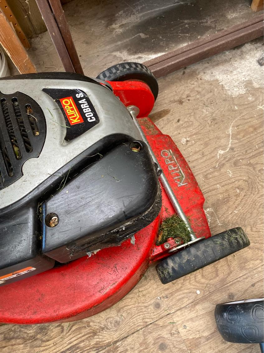 Reparation af Klippo plæneklipper