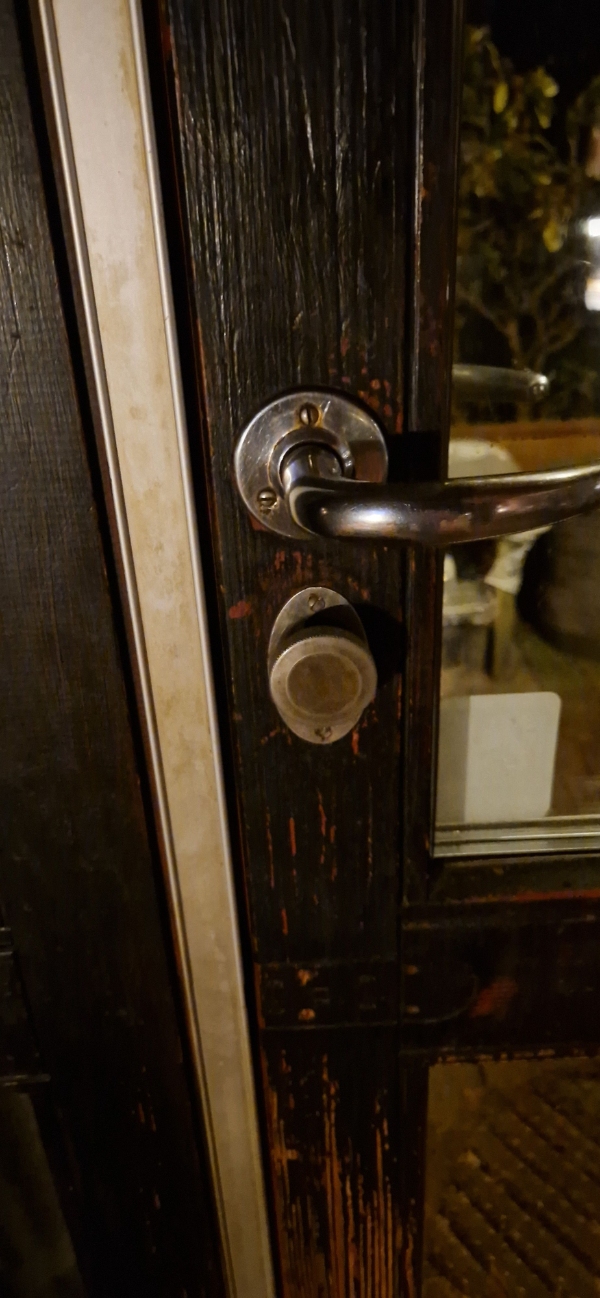 udskiftning af rukolås i gammel yderdør
