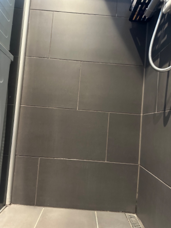 Nye fuger i brusekabine