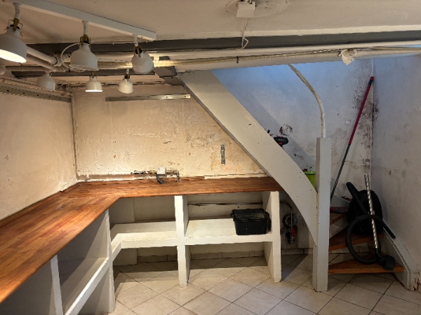 Tør kælder skal istandsættes: pudses og kalkes/males