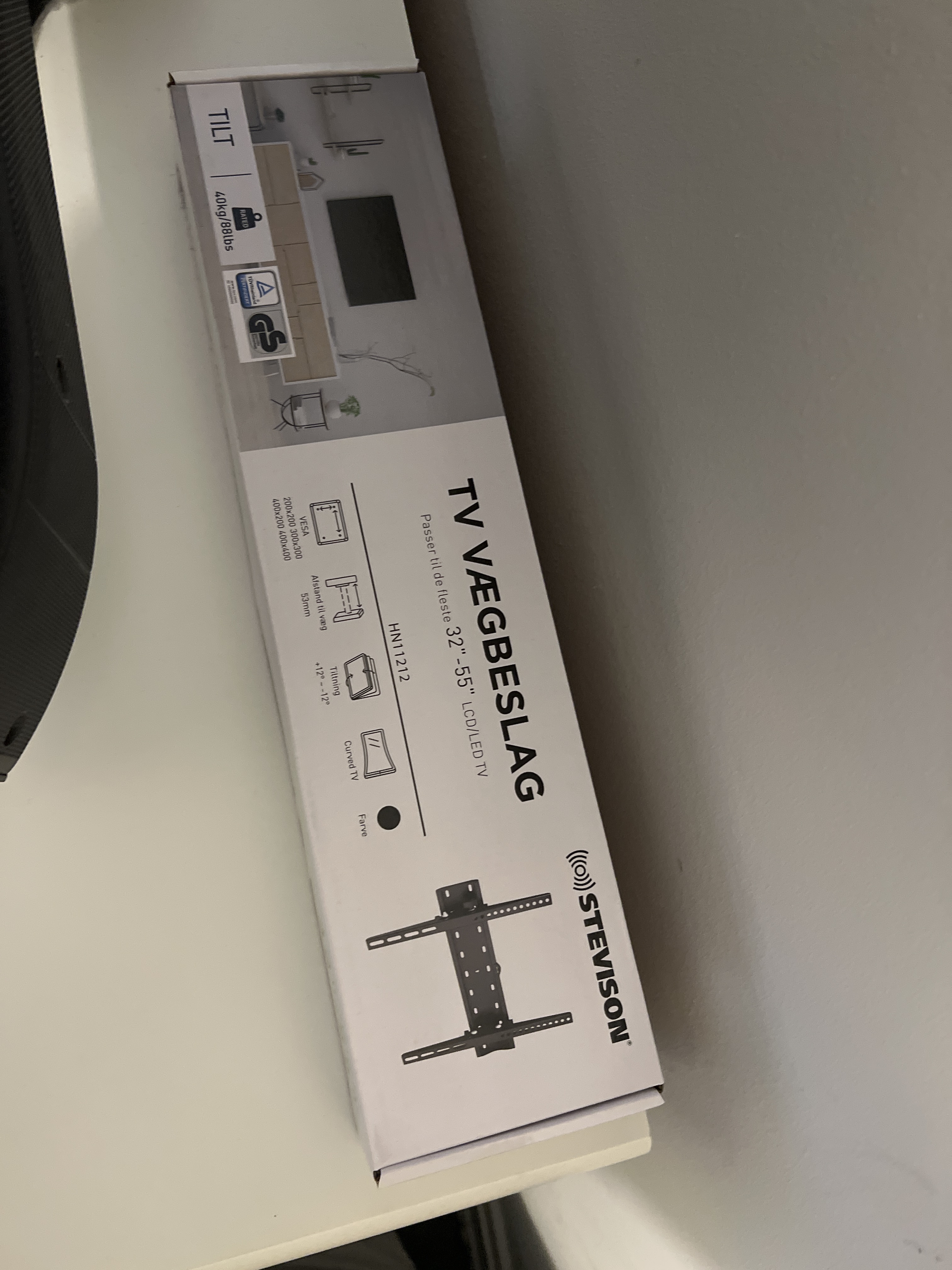 Hænge tv op + 4 greb på skabe