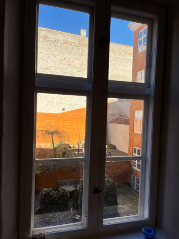 Vinduespudsning ude og indvendigt