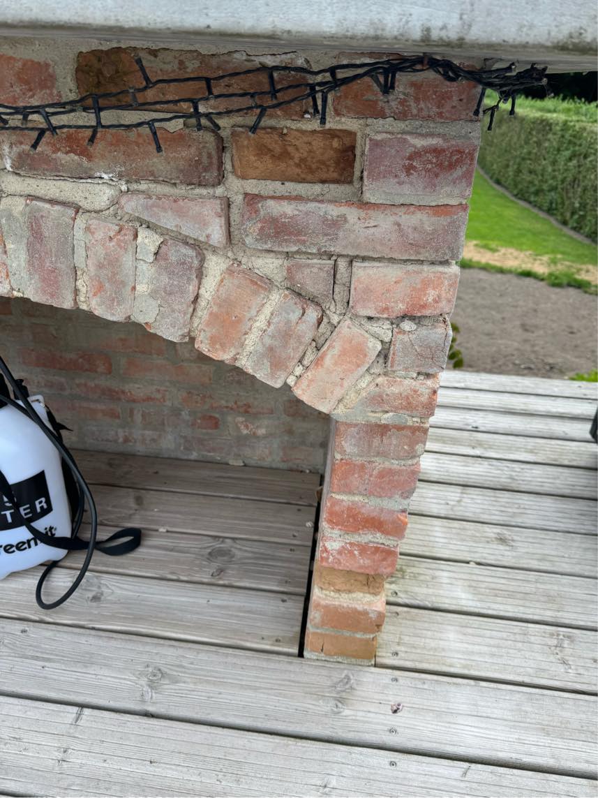 Oppudsning af udekøkkenbord