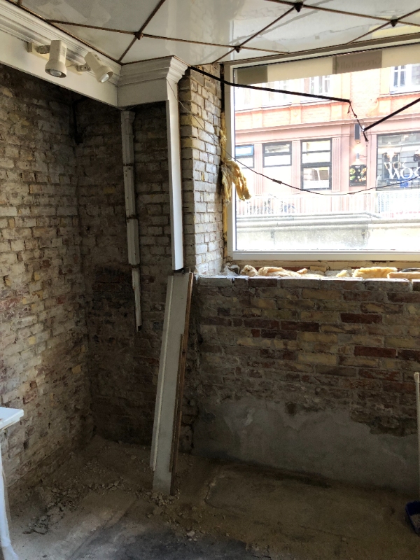 Murværk pudses, fugning, Lidt nedrivning og tømmerarbejde
