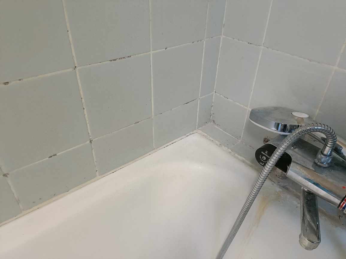 Rengøring af badeværelse