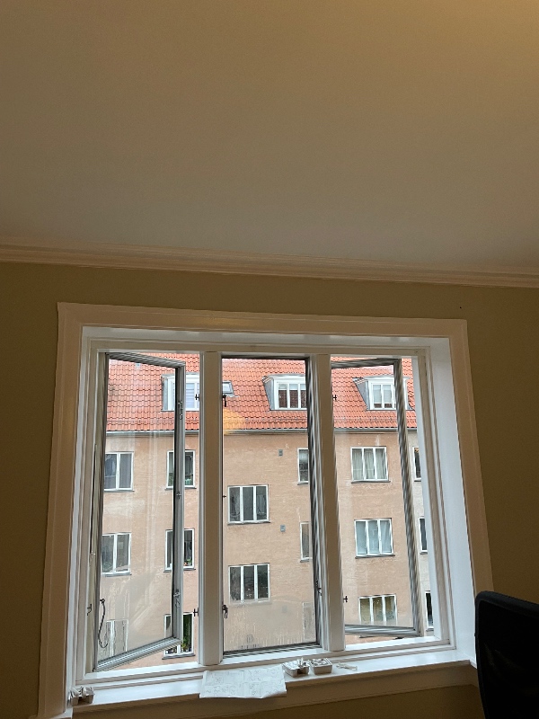 Opsætning af gardinskinner + skraldespand stativ