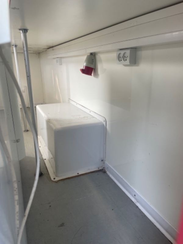 Renovering af stor trailer