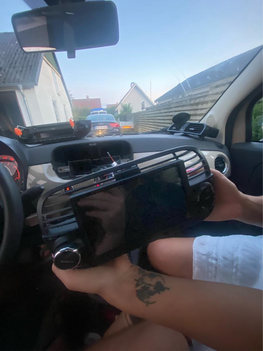 Installere Carplay i Fiat500