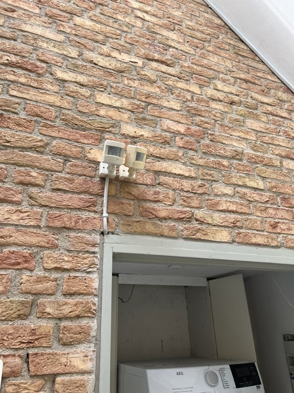 Opsætning af lyssensor i entre